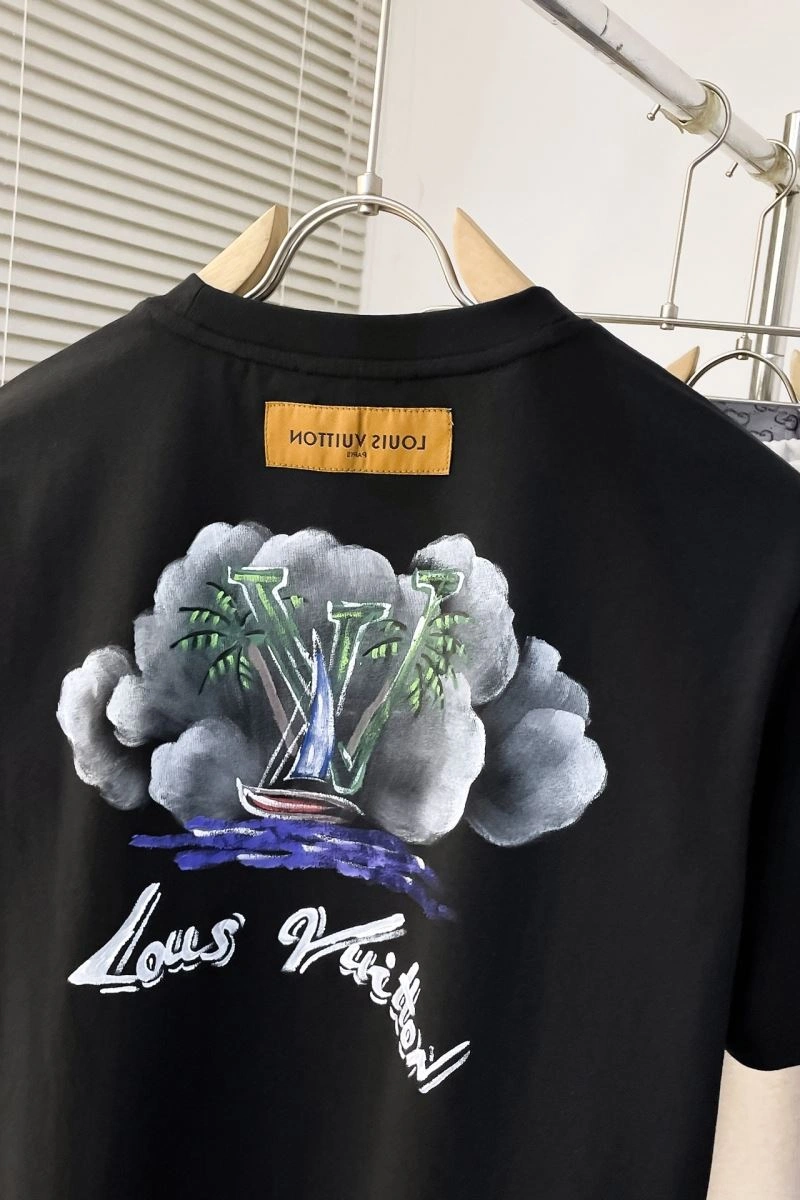 MultiPurpose Louis Vuitton T-Shirts 138918