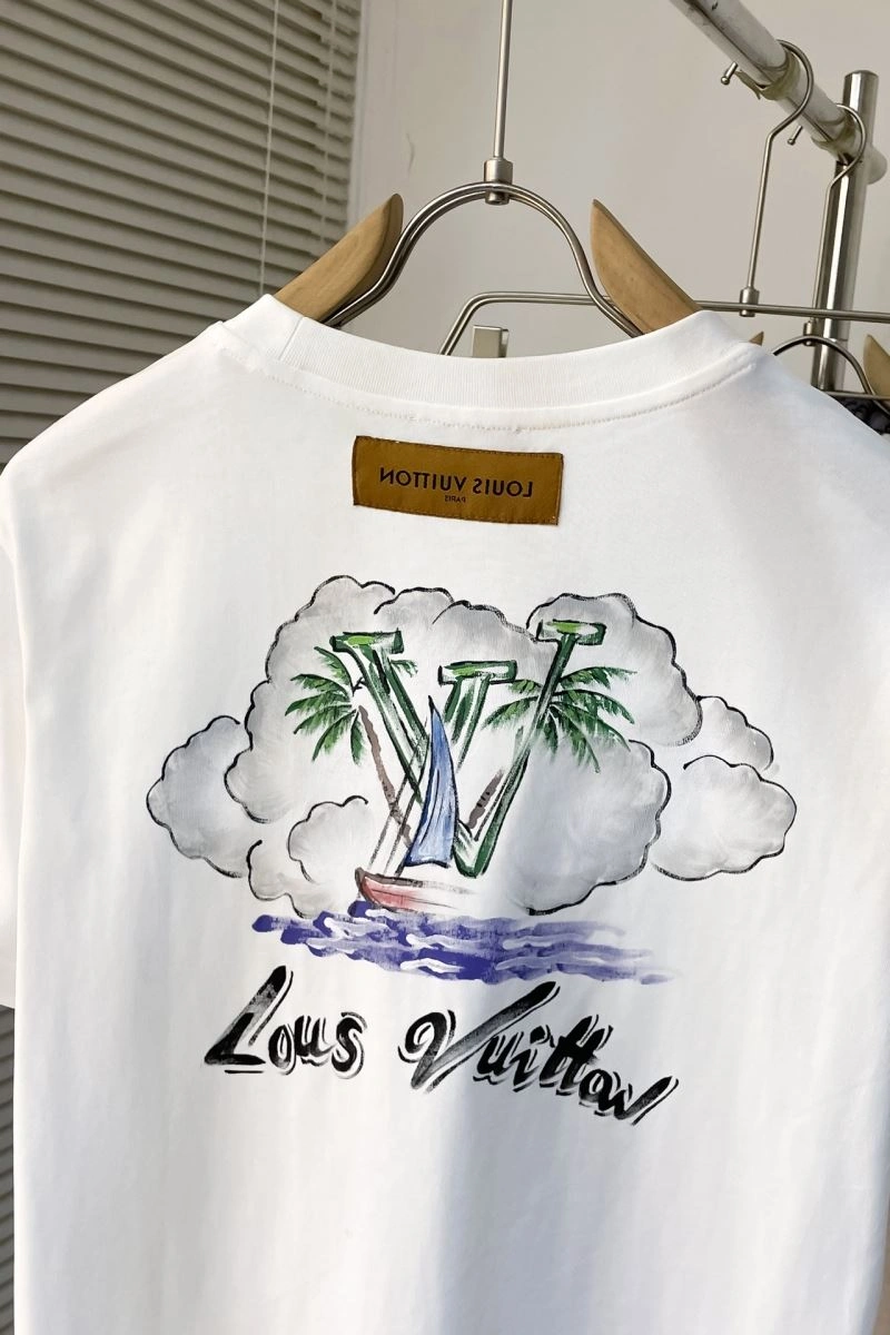 Sustainable Louis Vuitton T-Shirts 138928