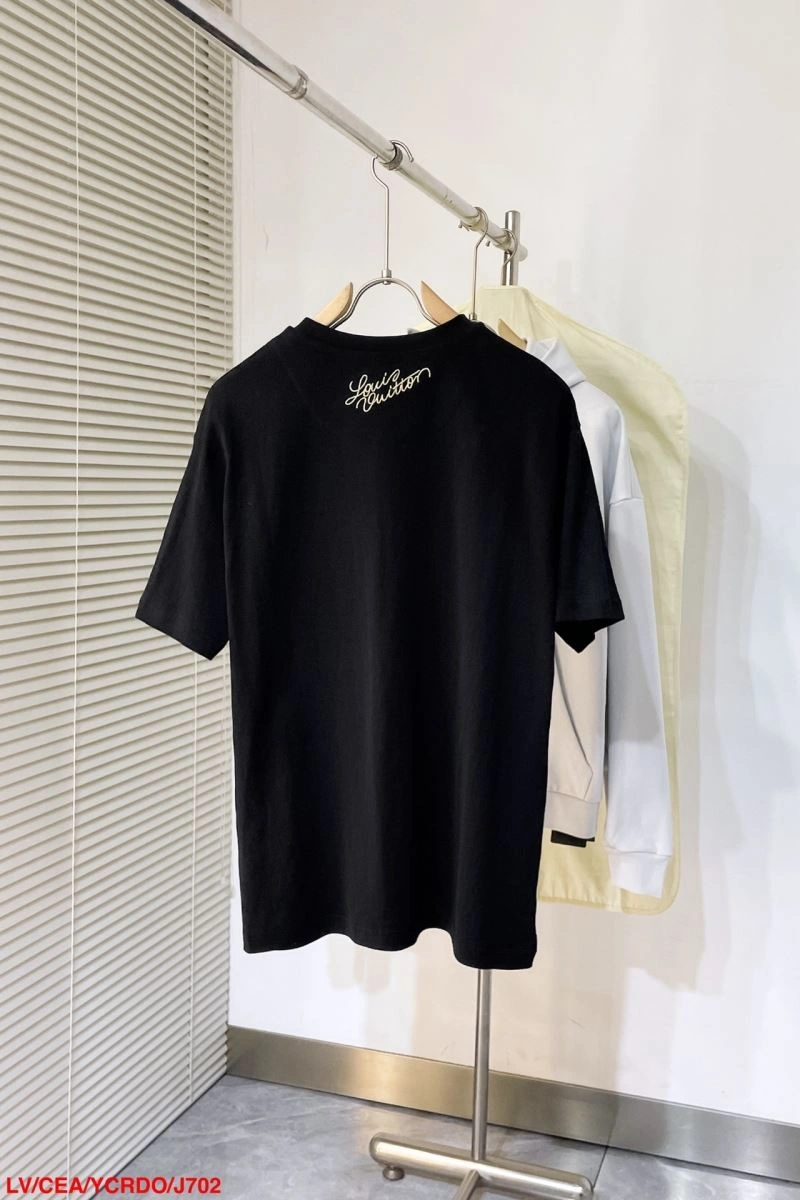 Louis Vuitton T-Shirts Casual 138914