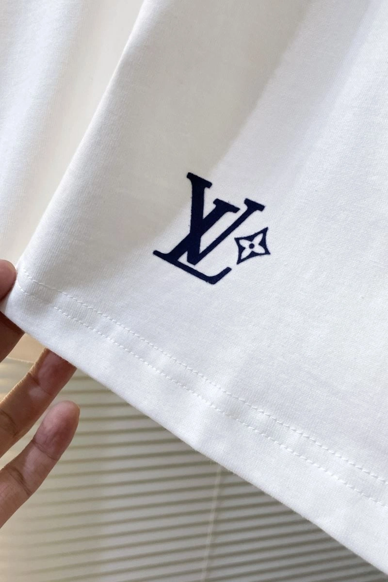 Louis Vuitton T-Shirts Lightweight 138917