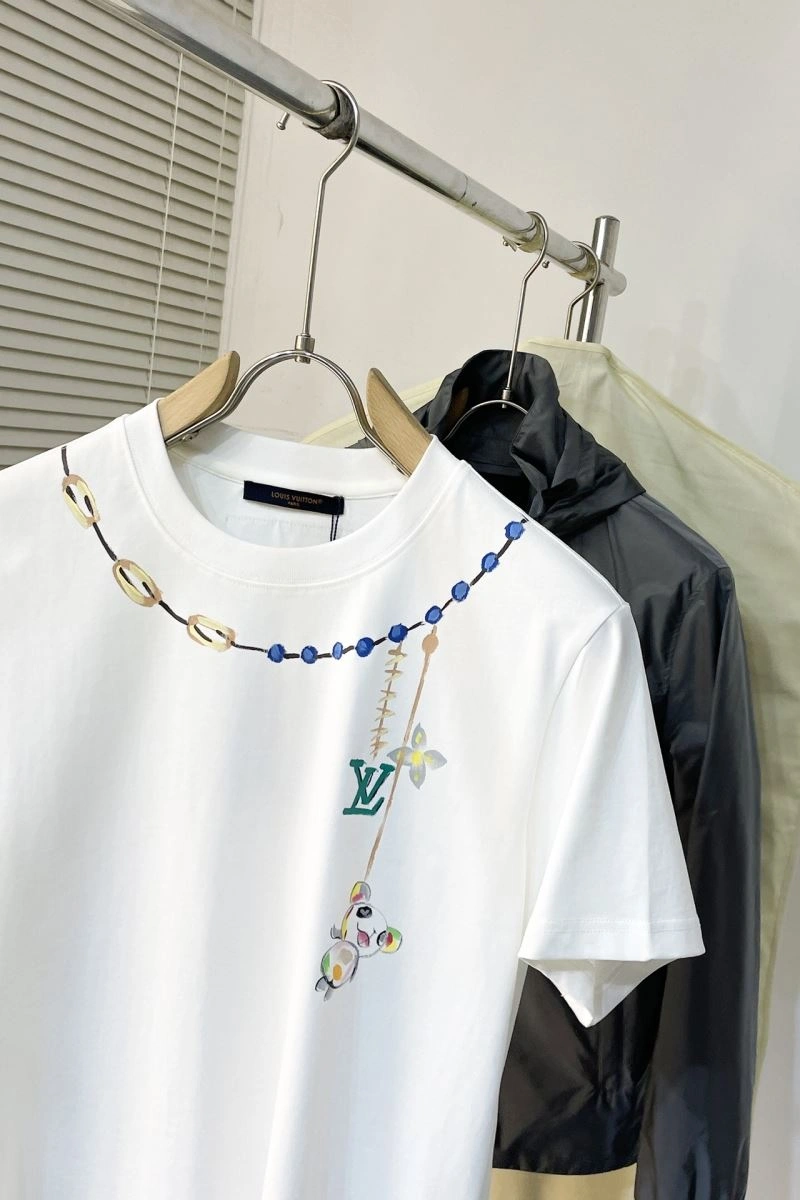 Louis Vuitton T-Shirts ModernLook 138933