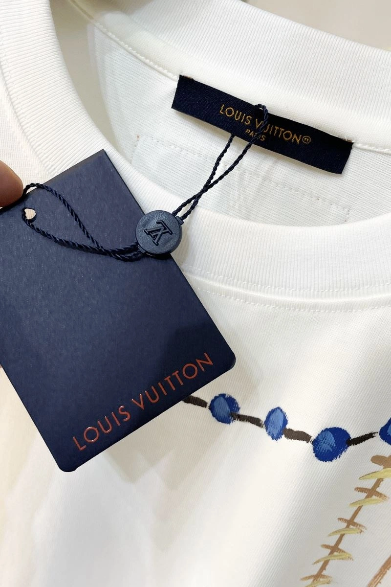 Louis Vuitton T-Shirts ModernLook 138933