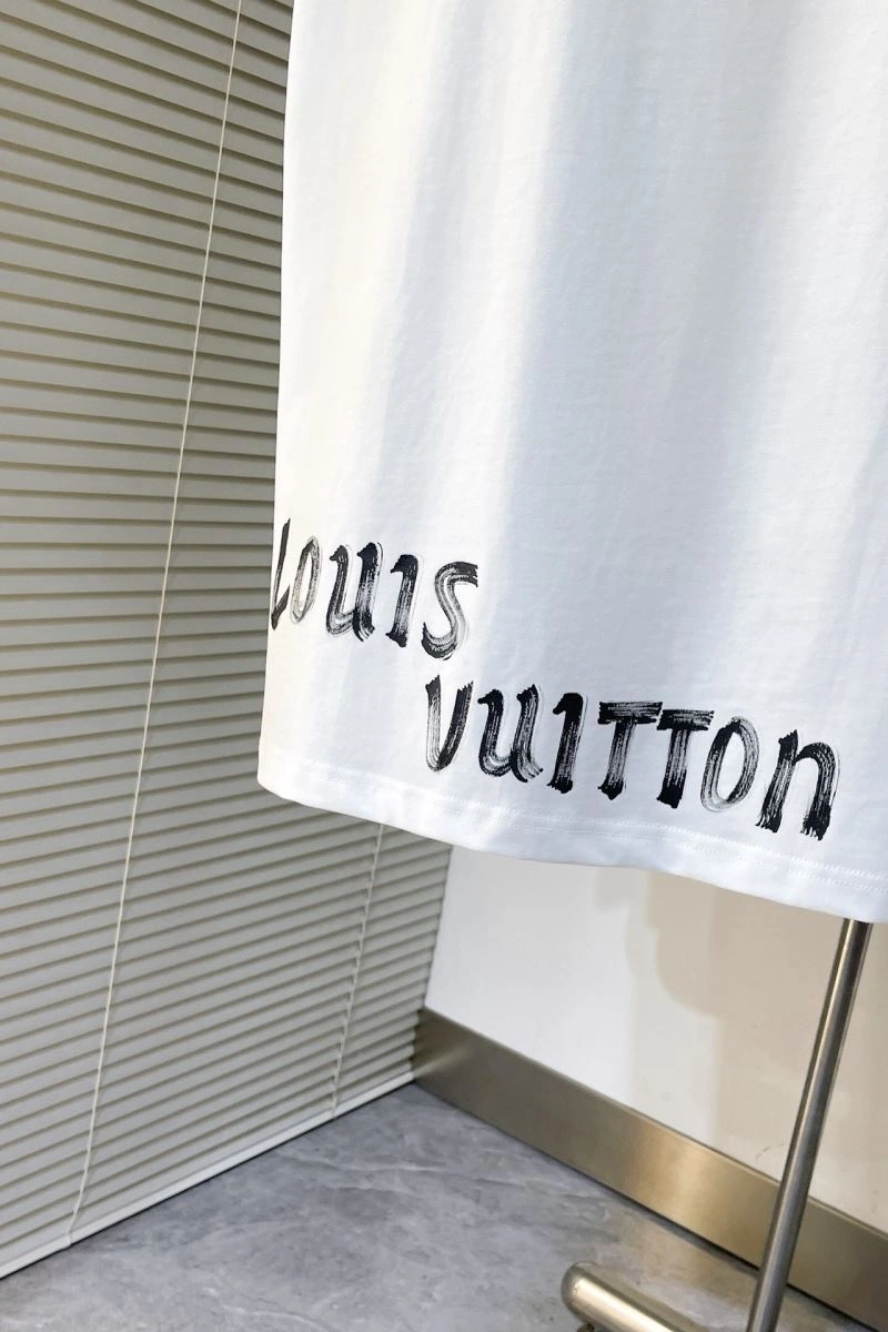 Louis Vuitton T-Shirts ModernLook 138933