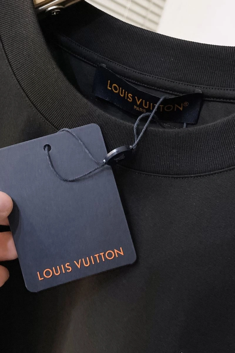 Louis Vuitton T-Shirts Compact 138927