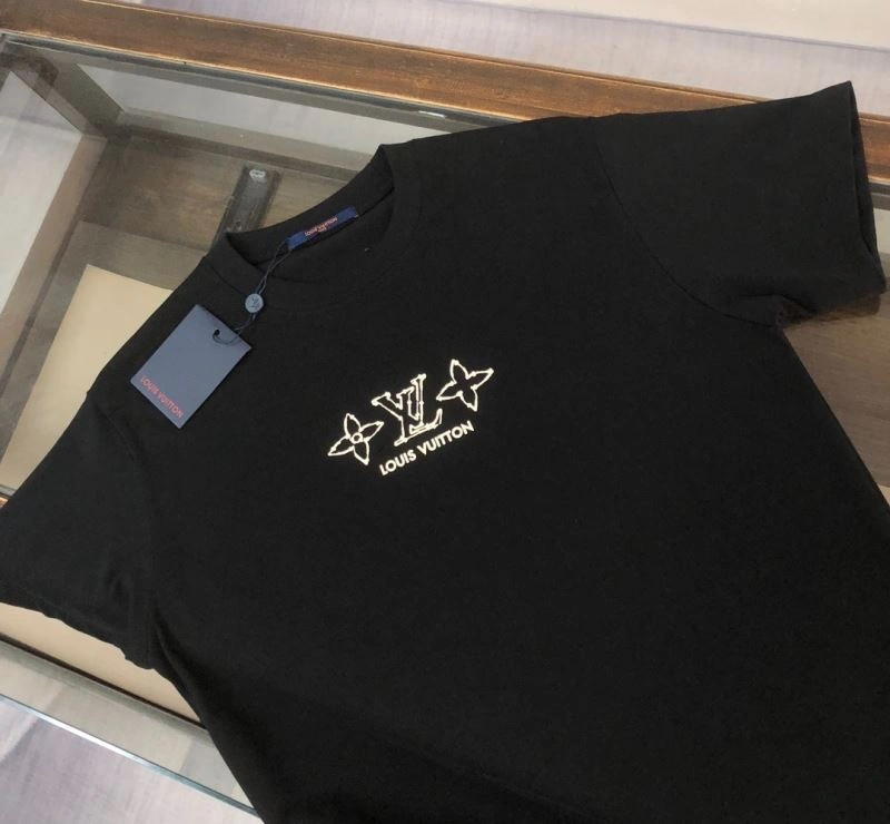 Louis Vuitton T-Shirts Vibrant 138930