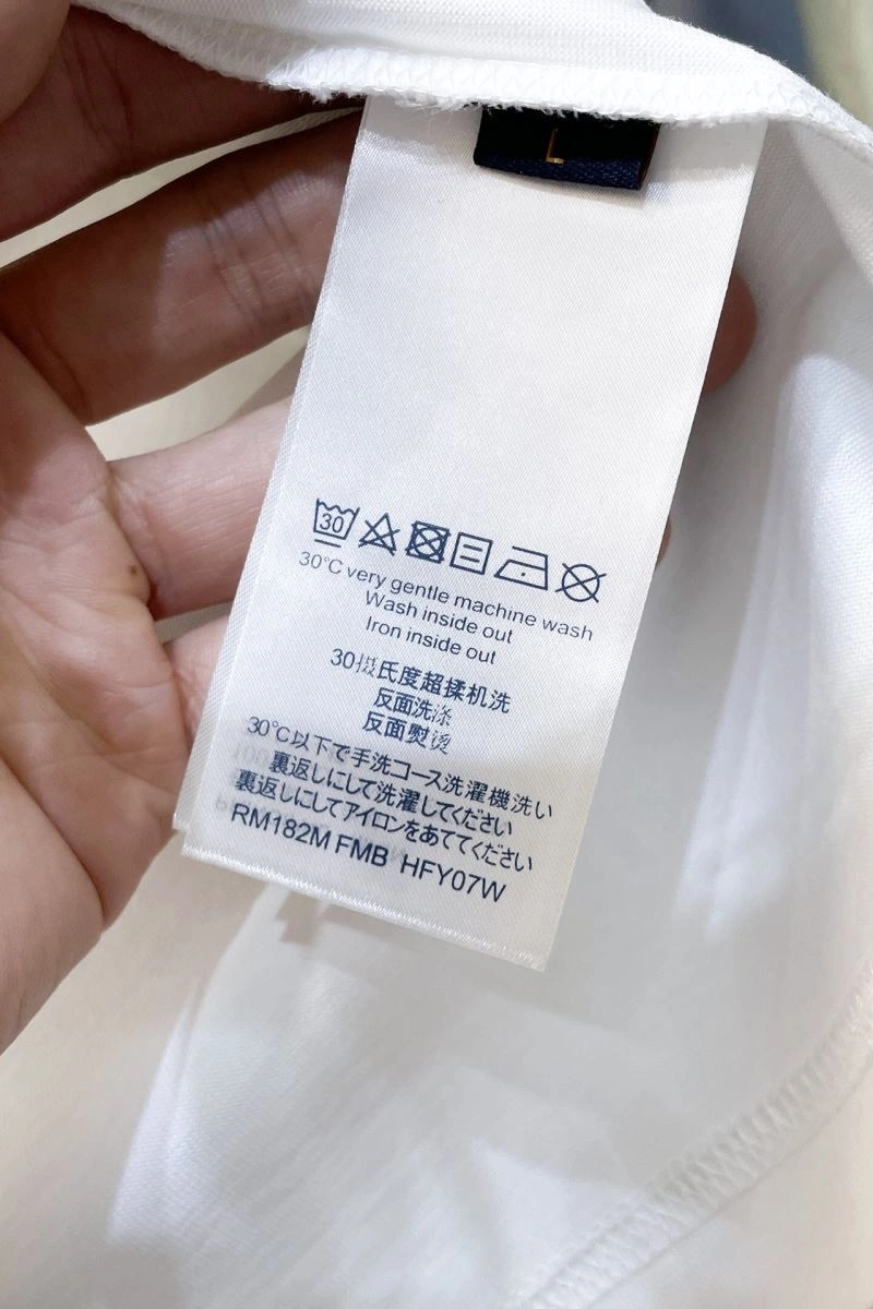 Louis Vuitton T-Shirts Flexible 138919