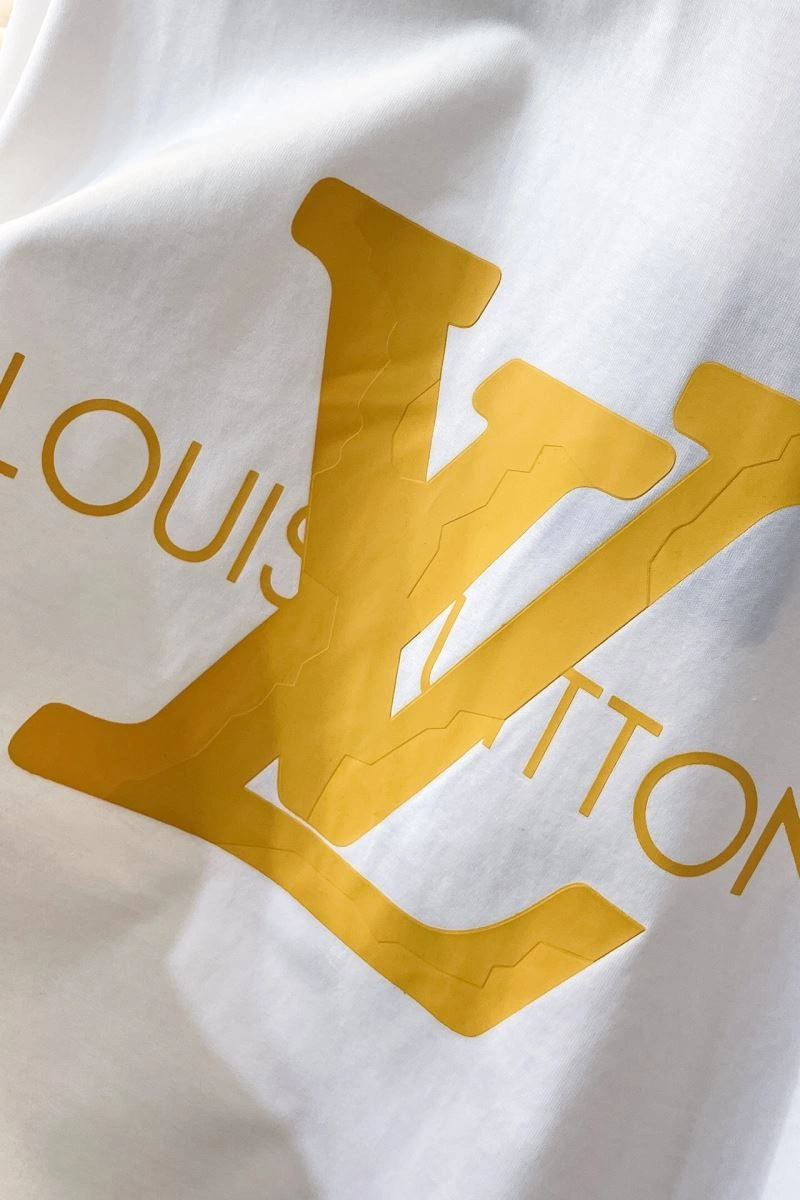 Louis Vuitton T-Shirts Casual 138929