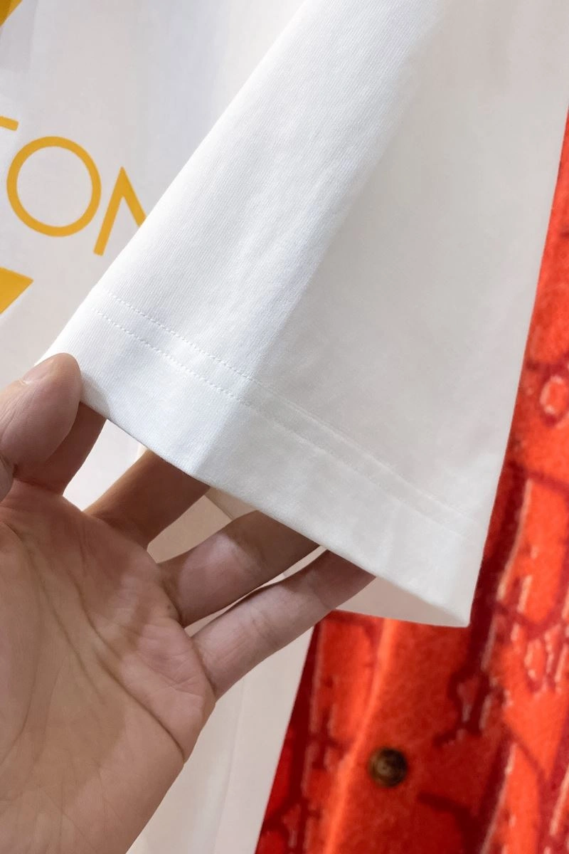 Louis Vuitton T-Shirts Casual 138929