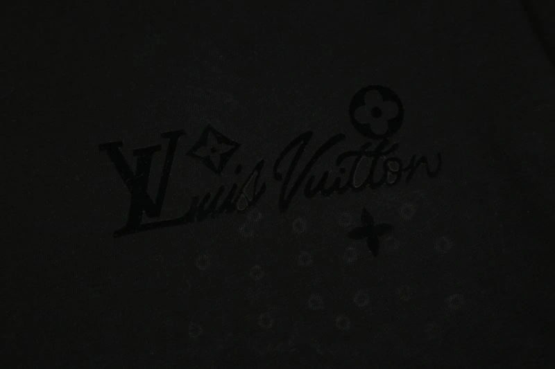 FashionForward Louis Vuitton T-Shirts 138916