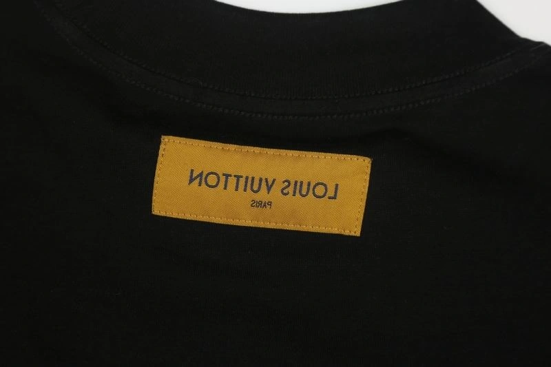 Louis Vuitton T-Shirts Vibrant 138902