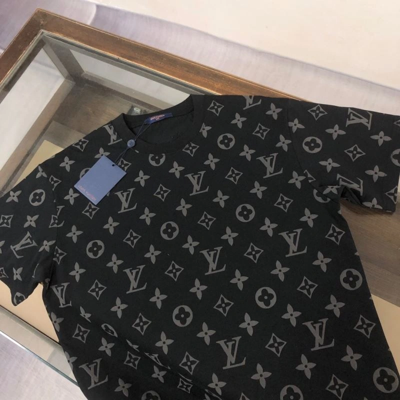 Louis Vuitton T-Shirts Seasonal 138875