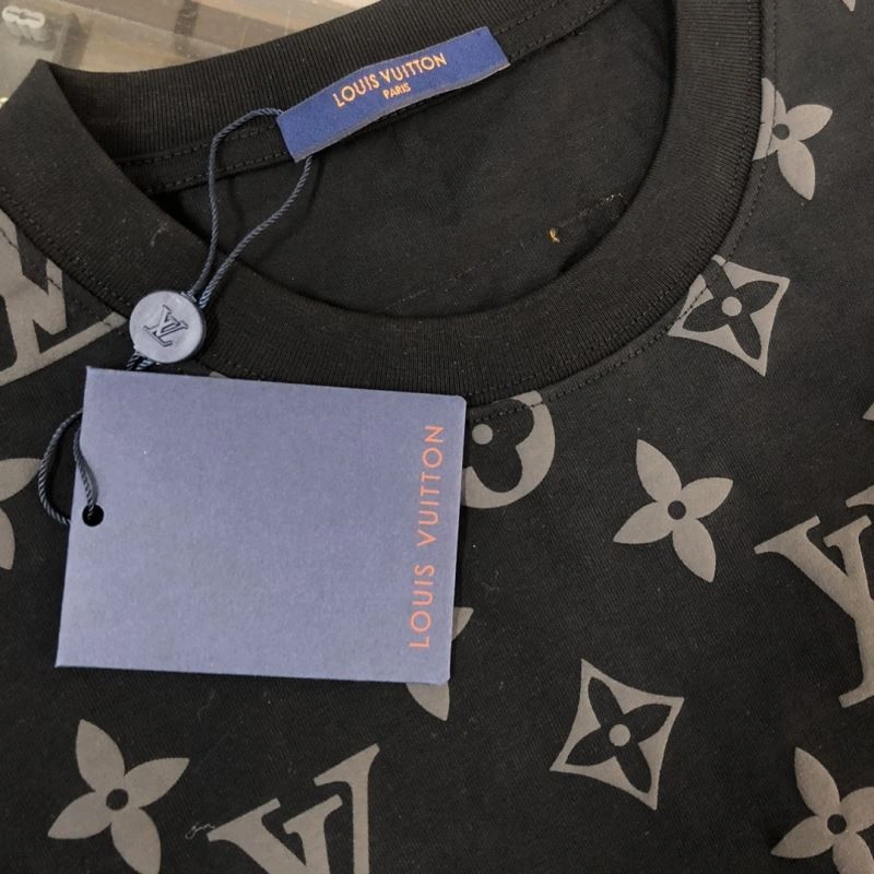 Louis Vuitton T-Shirts Seasonal 138875
