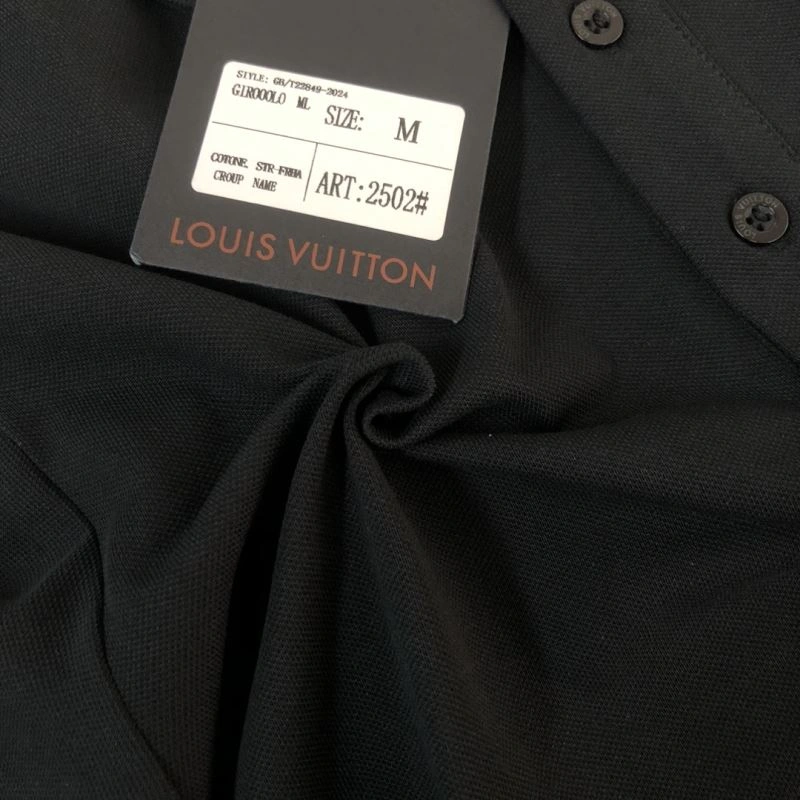 Louis Vuitton T-Shirts Sleek 138890