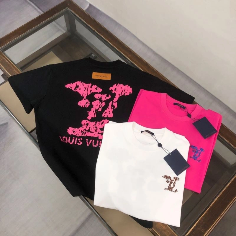 Louis Vuitton T-Shirts Versatile 138883