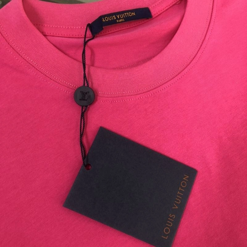 Louis Vuitton T-Shirts Versatile 138883