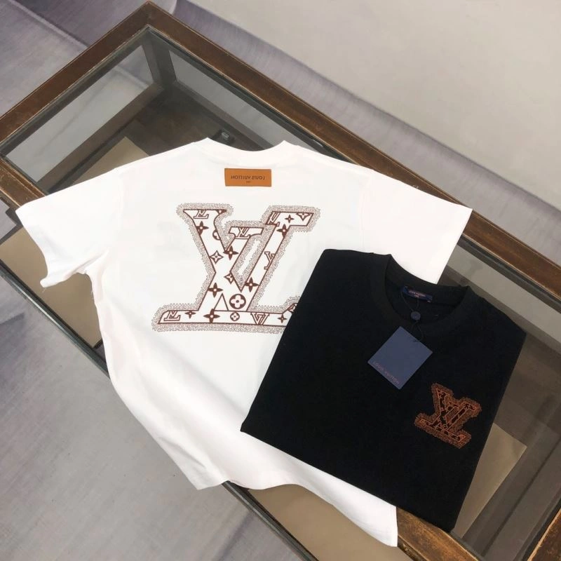 Fashionable Louis Vuitton T-Shirts 138885