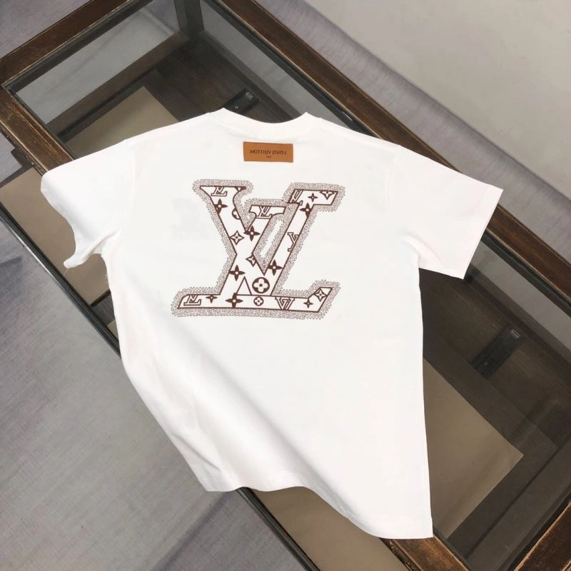 Fashionable Louis Vuitton T-Shirts 138884