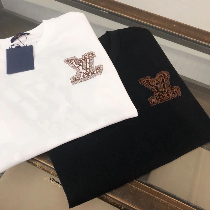 Fashionable Louis Vuitton T-Shirts 138884