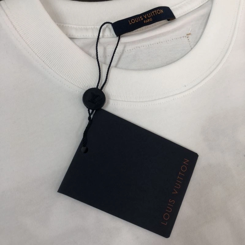Fashionable Louis Vuitton T-Shirts 138884