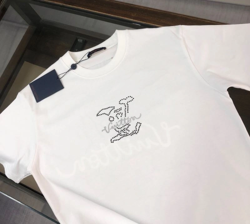 Fashionable Louis Vuitton T-Shirts 138878