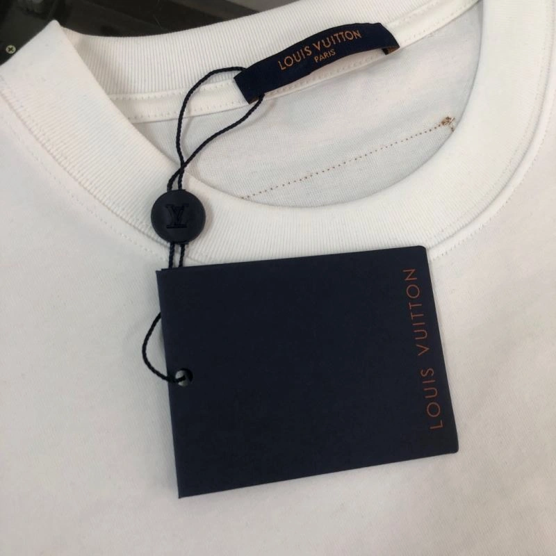Fashionable Louis Vuitton T-Shirts 138878