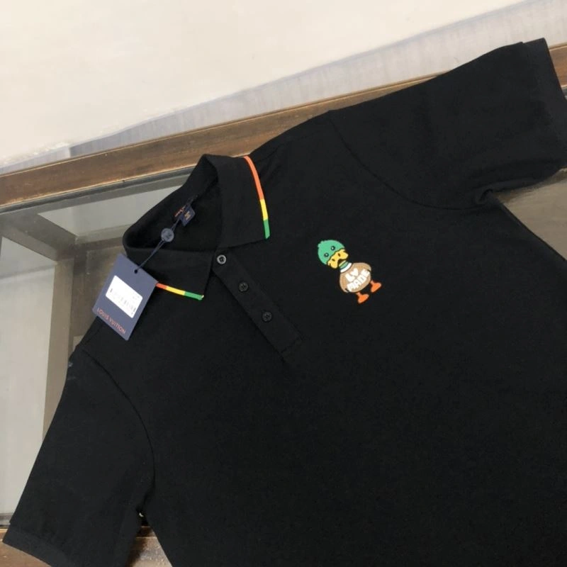 Sleek Louis Vuitton T-Shirts 138881