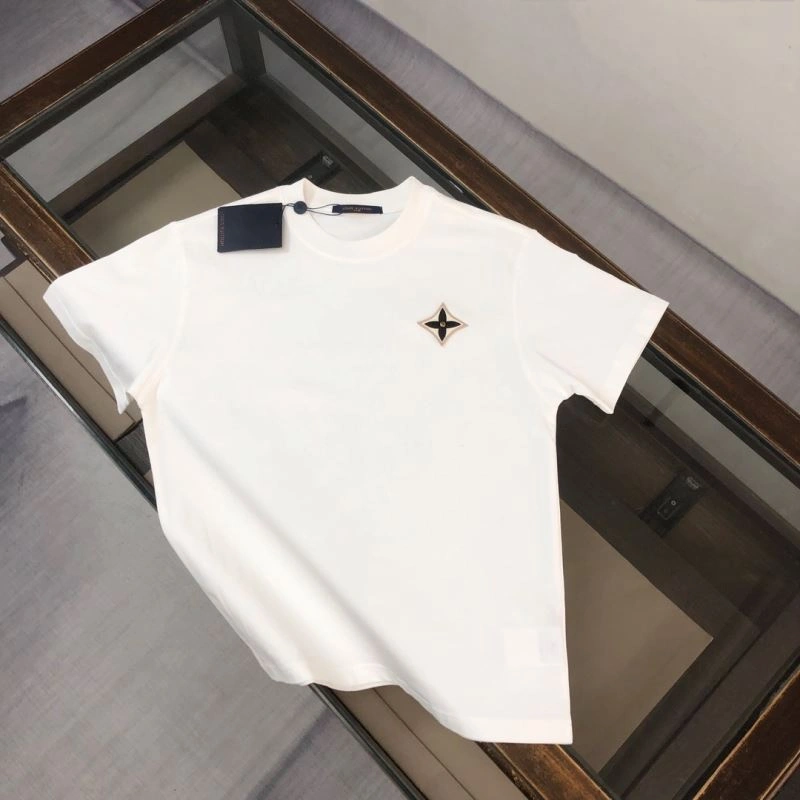 Snug Louis Vuitton T-Shirts 138879