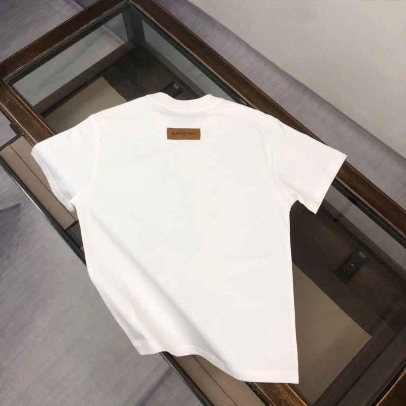 Snug Louis Vuitton T-Shirts 138879