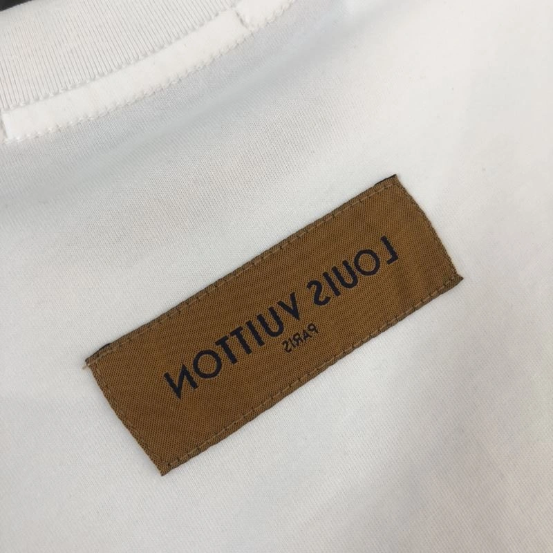 Snug Louis Vuitton T-Shirts 138879