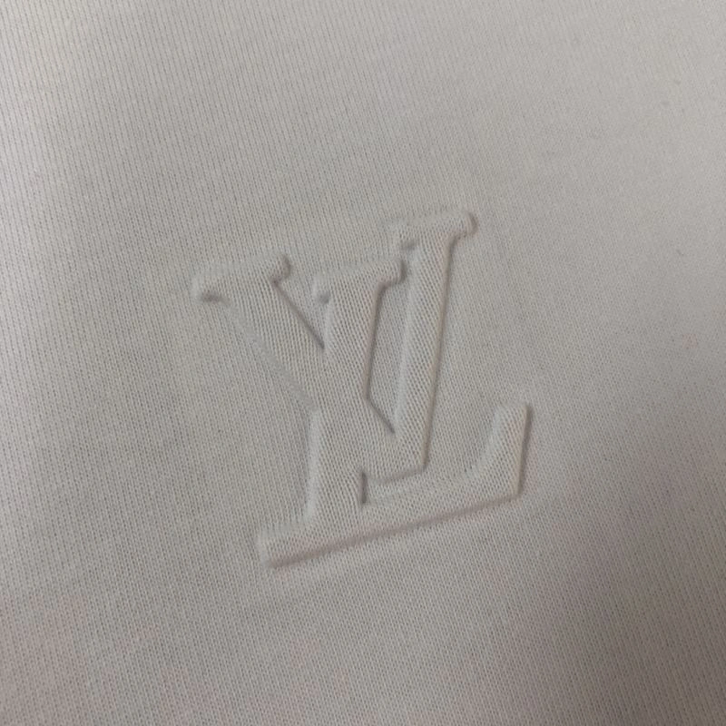 Bold Louis Vuitton T-Shirts 138856