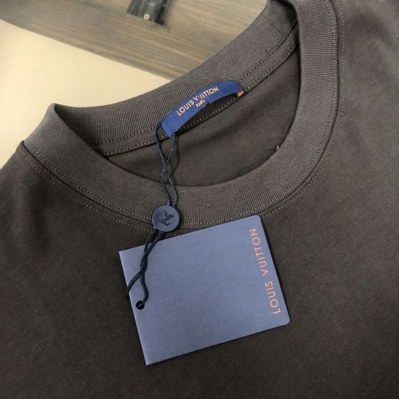 Louis Vuitton T-Shirts Lightweight 138834