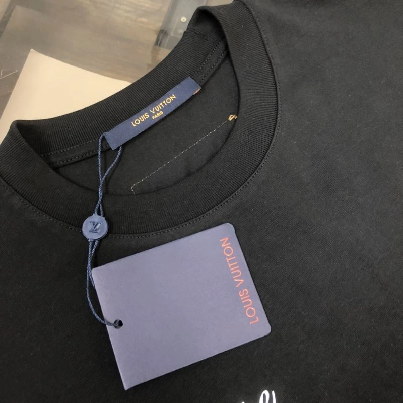 Popular Louis Vuitton T-Shirts 138836