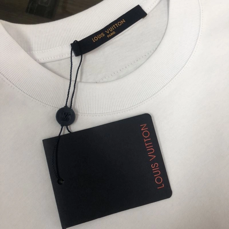 Elegant Louis Vuitton T-Shirts 138844