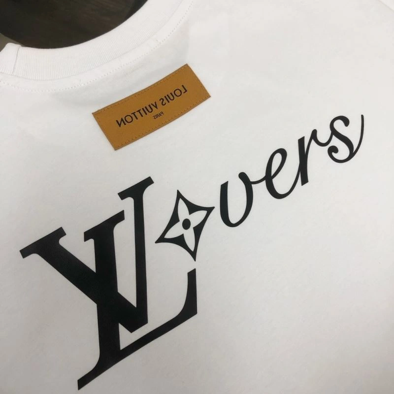 Elegant Louis Vuitton T-Shirts 138844