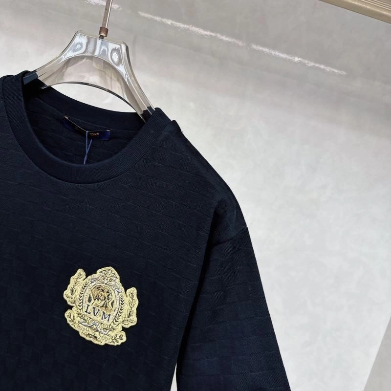 Louis Vuitton T-Shirts Trendsetting 138839