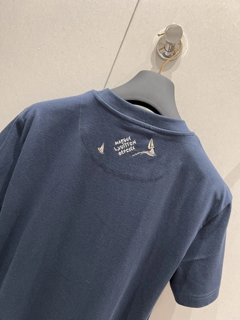 Tailored Louis Vuitton T-Shirts 131178
