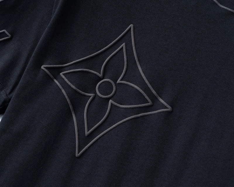 Louis Vuitton T-Shirts Sporty 139251
