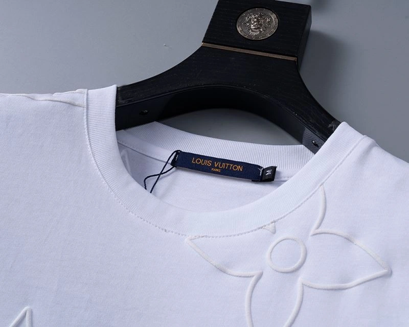 Louis Vuitton T-Shirts Sporty 139251
