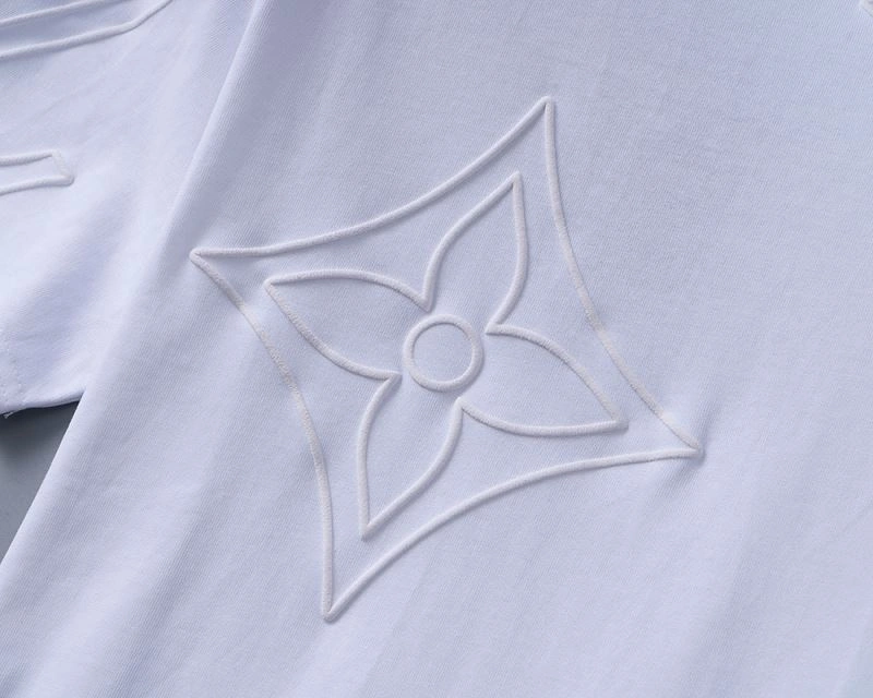 Louis Vuitton T-Shirts Sporty 139251