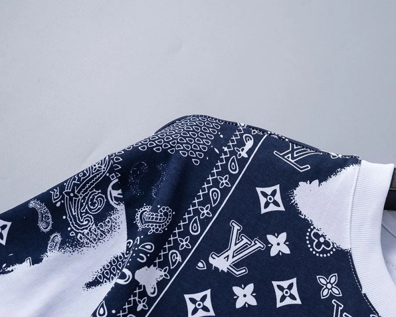 Sleek Louis Vuitton T-Shirts 139253