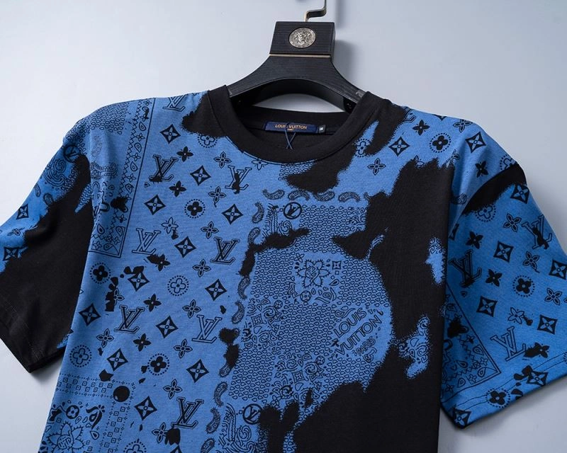 Sleek Louis Vuitton T-Shirts 139253