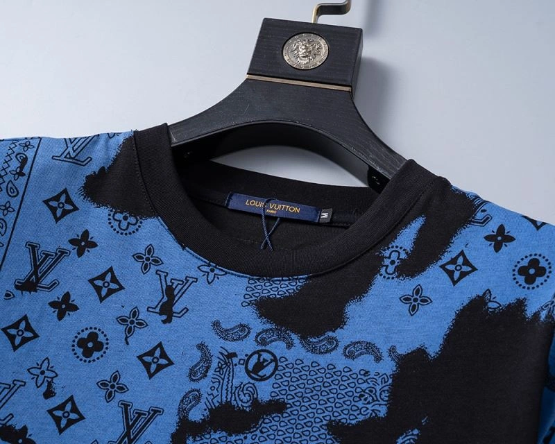Sleek Louis Vuitton T-Shirts 139253