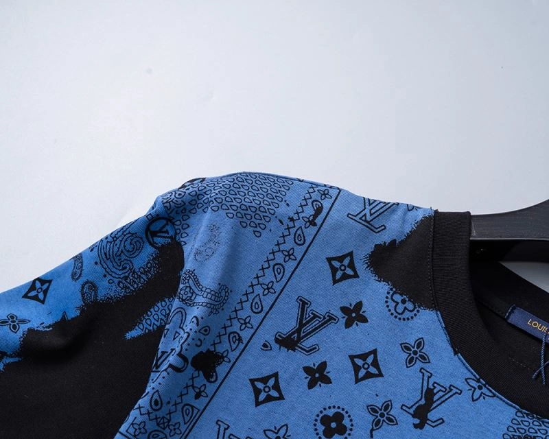 Sleek Louis Vuitton T-Shirts 139253