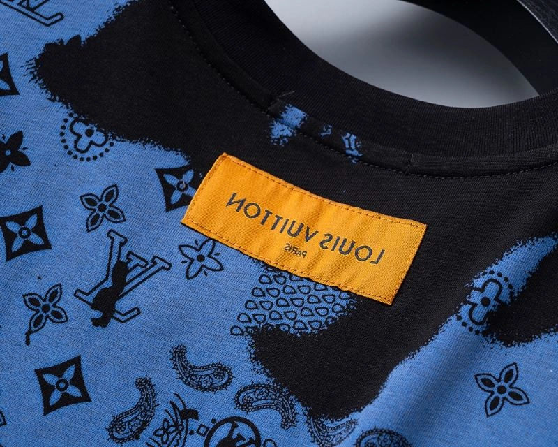 Sleek Louis Vuitton T-Shirts 139253