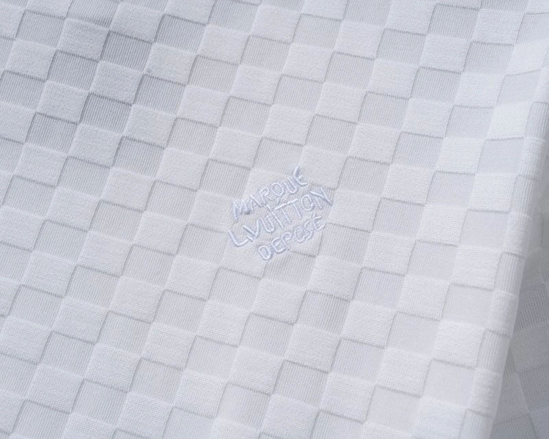 Louis Vuitton T-Shirts Elegant 139247