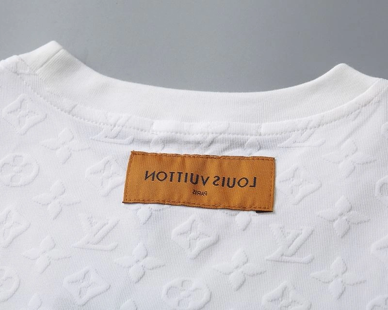 Louis Vuitton T-Shirts Timeless 130347