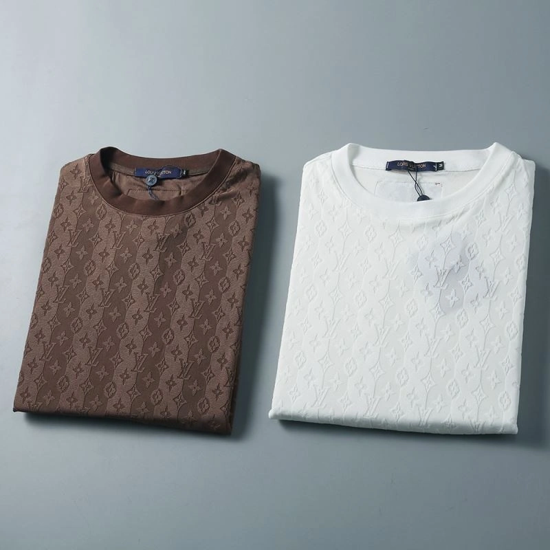 Lightweight Louis Vuitton T-Shirts 139239