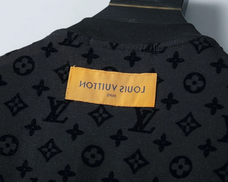 Attractive Louis Vuitton T-Shirts 139255