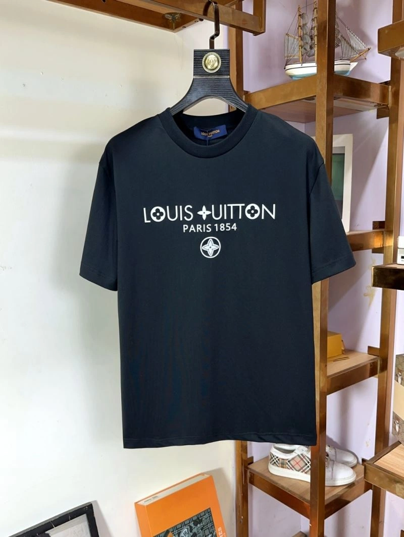 UrbanStyle Louis Vuitton T-Shirts 137336