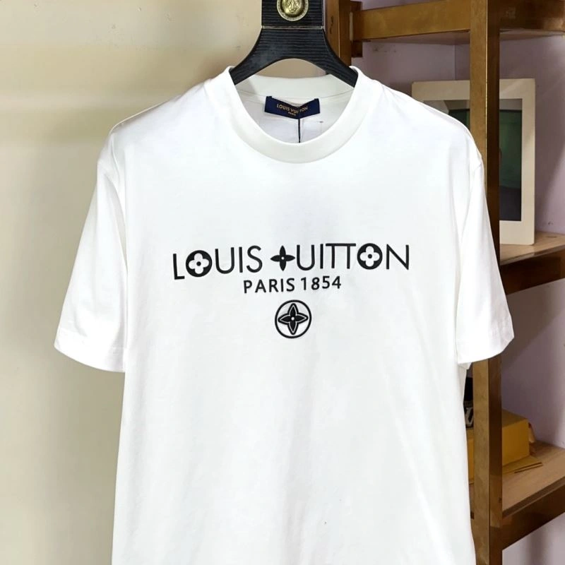 UrbanStyle Louis Vuitton T-Shirts 137336